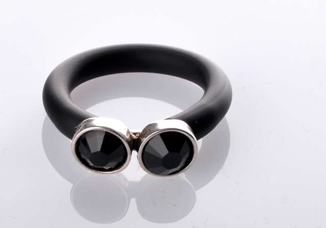 ANILLO SWAROVSKI CHATONS NEGRO