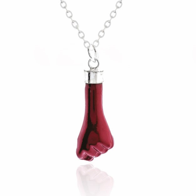 COLGANTE TALISMAN HIGA ROJO