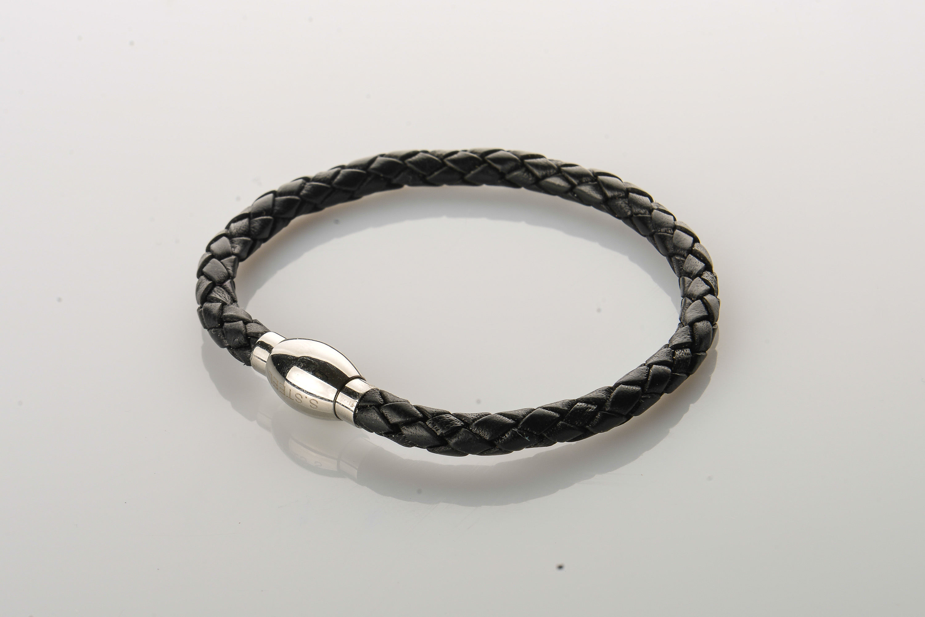 PULSERA CUERO TRENZADO NEGRA