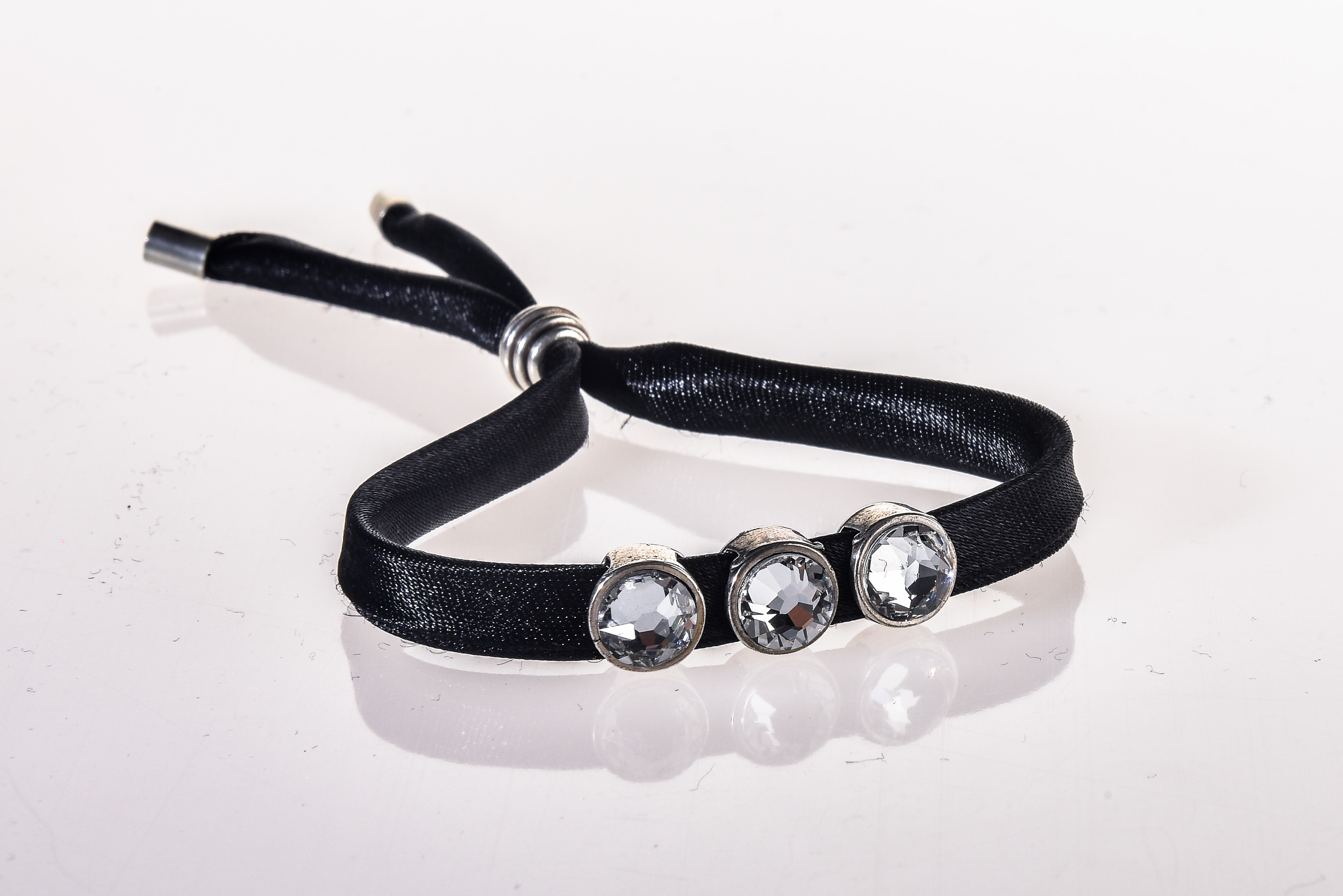 PULSERA SWAROVSKI CINTY NEGRA